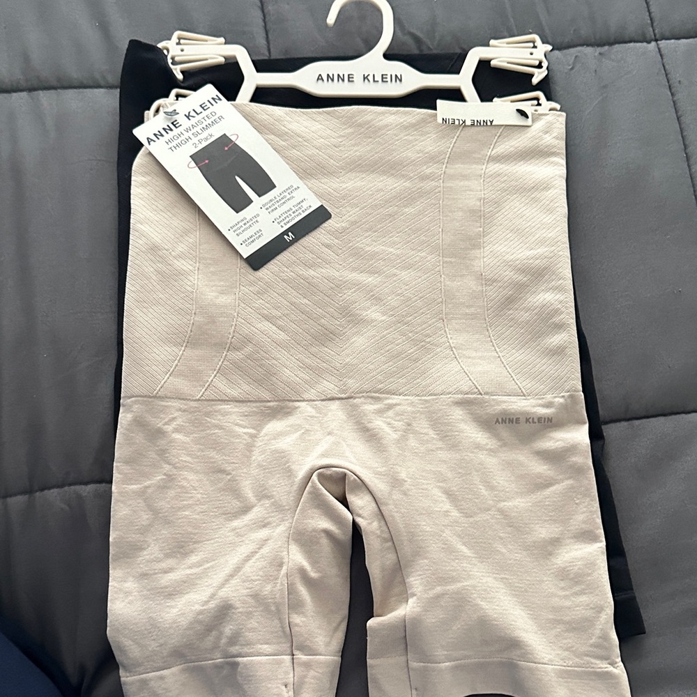 Anne Klein Cream and Black Shapewear